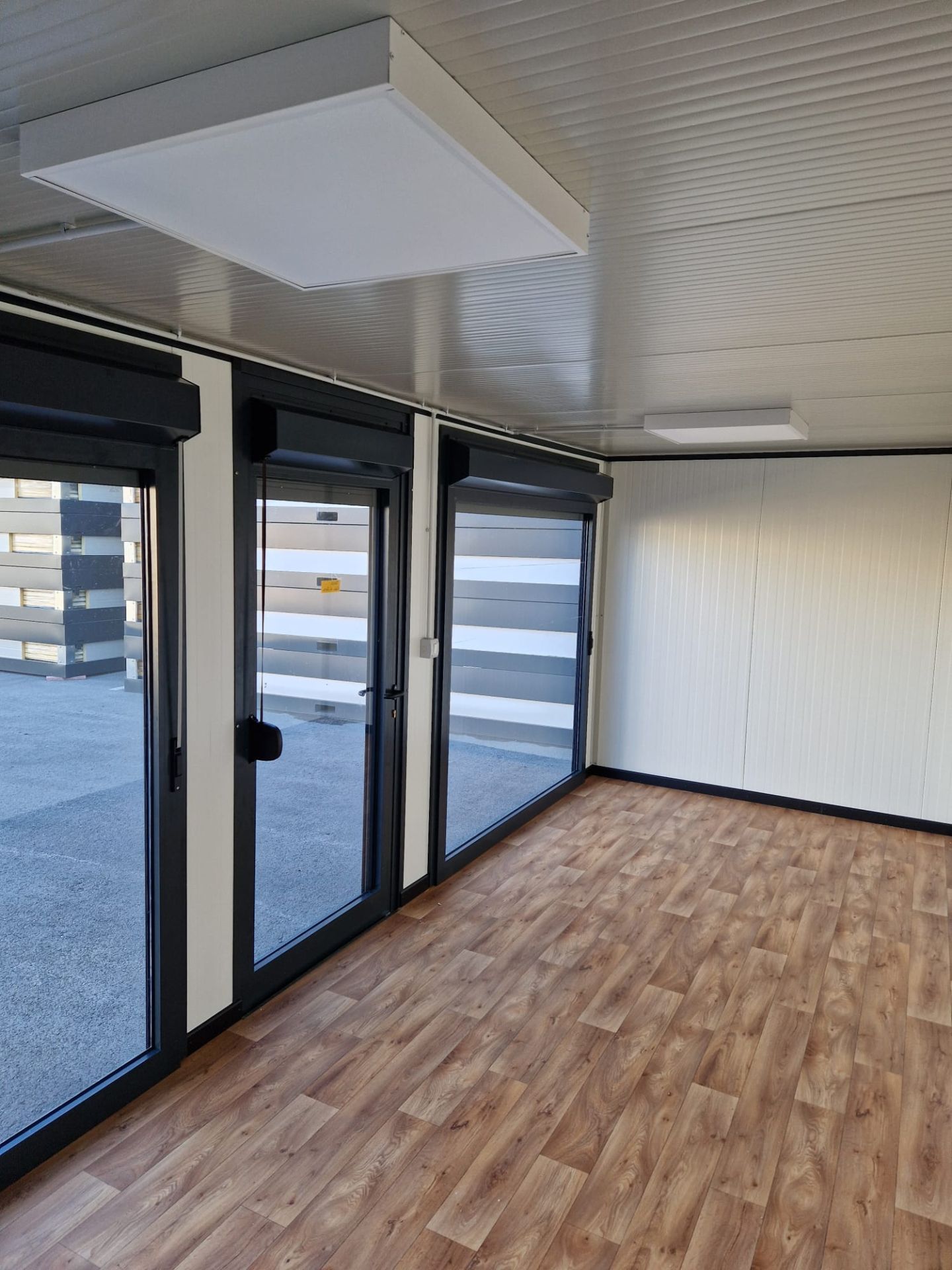 Bureau modulaire L.6.09m x l.2.42m - PREMIUM – Image 4