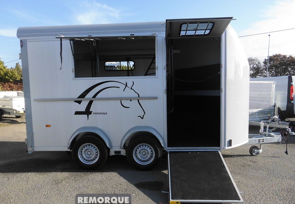 van à chevaux maxi 3 diagonal cheval liberte 3 places 2 essieux – Image 2