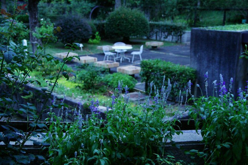 Salon de Jardin Naterial Lyra - 4 Places Aluminium Gris – Image 4