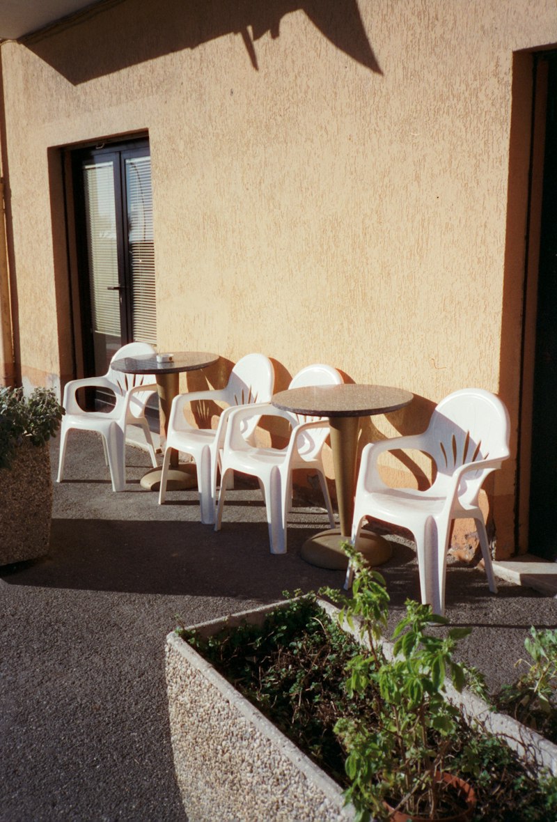 Salon de Jardin Outsunny 4 Places Résine Tressée Gris Anthracite – Image 2